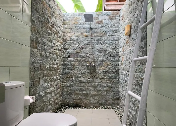 Hotel Danys House @tikibar & Nusa Lembongan (Bali)